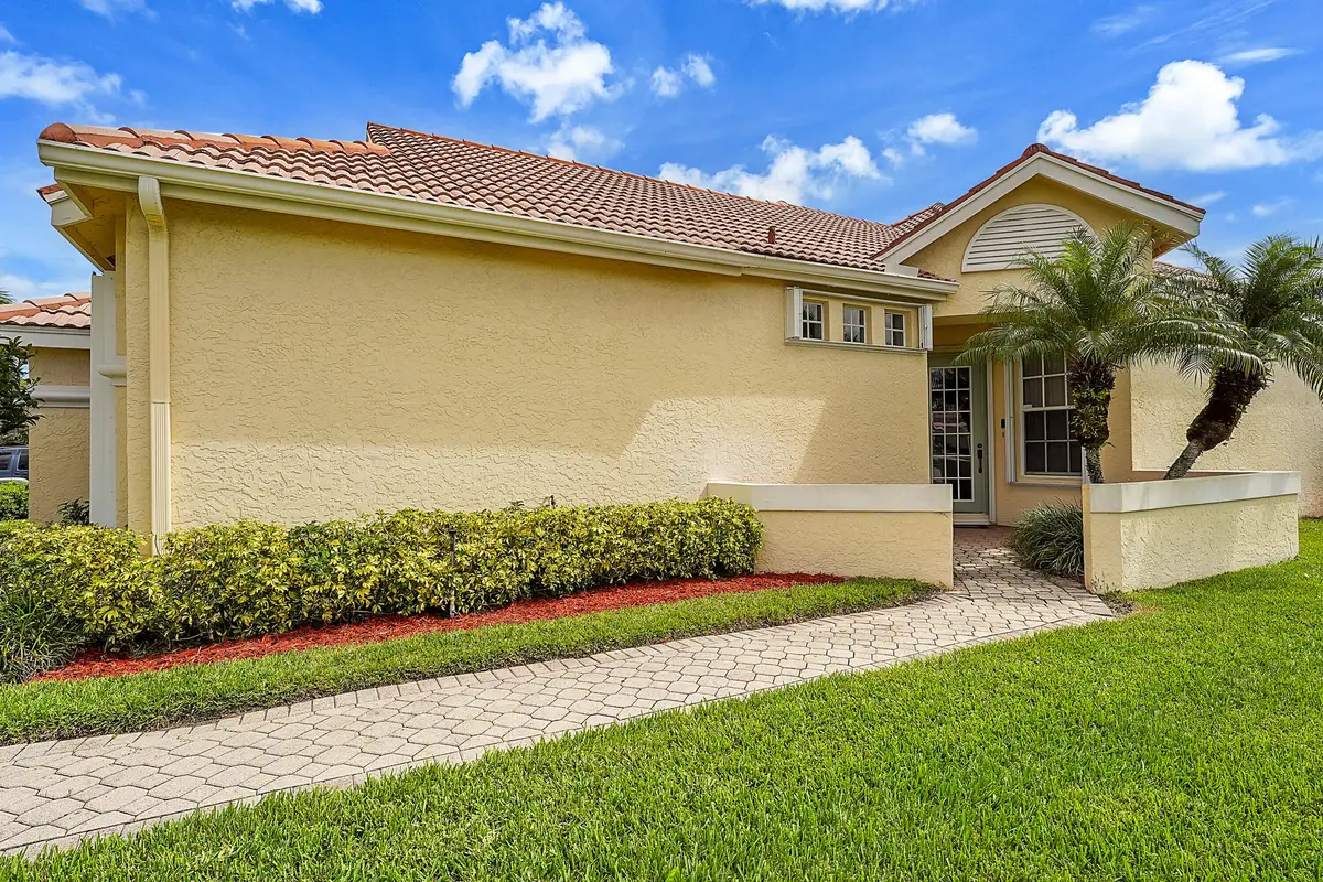 Front at 627 SW Saint Thomas Cove, Port St. Lucie