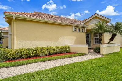 627 SW Saint Thomas Cove, Port St. Lucie – sold