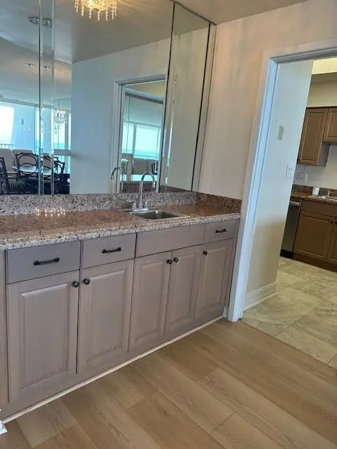 6 wet bar at 2001 SE Sailfish Point Boulevard 316, Stuart