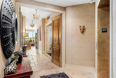 3000 S Ocean Boulevard 201, Palm Beach – sold