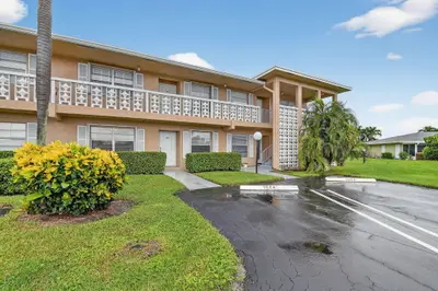2411 Papaya Drive 103, Delray Beach – Condominium for sale