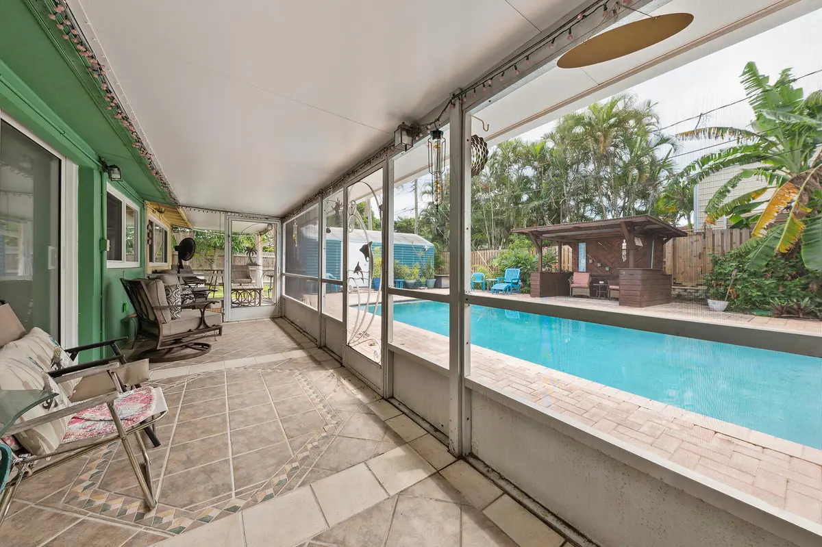 Screened patio at 1014 W Broward Street, Lantana