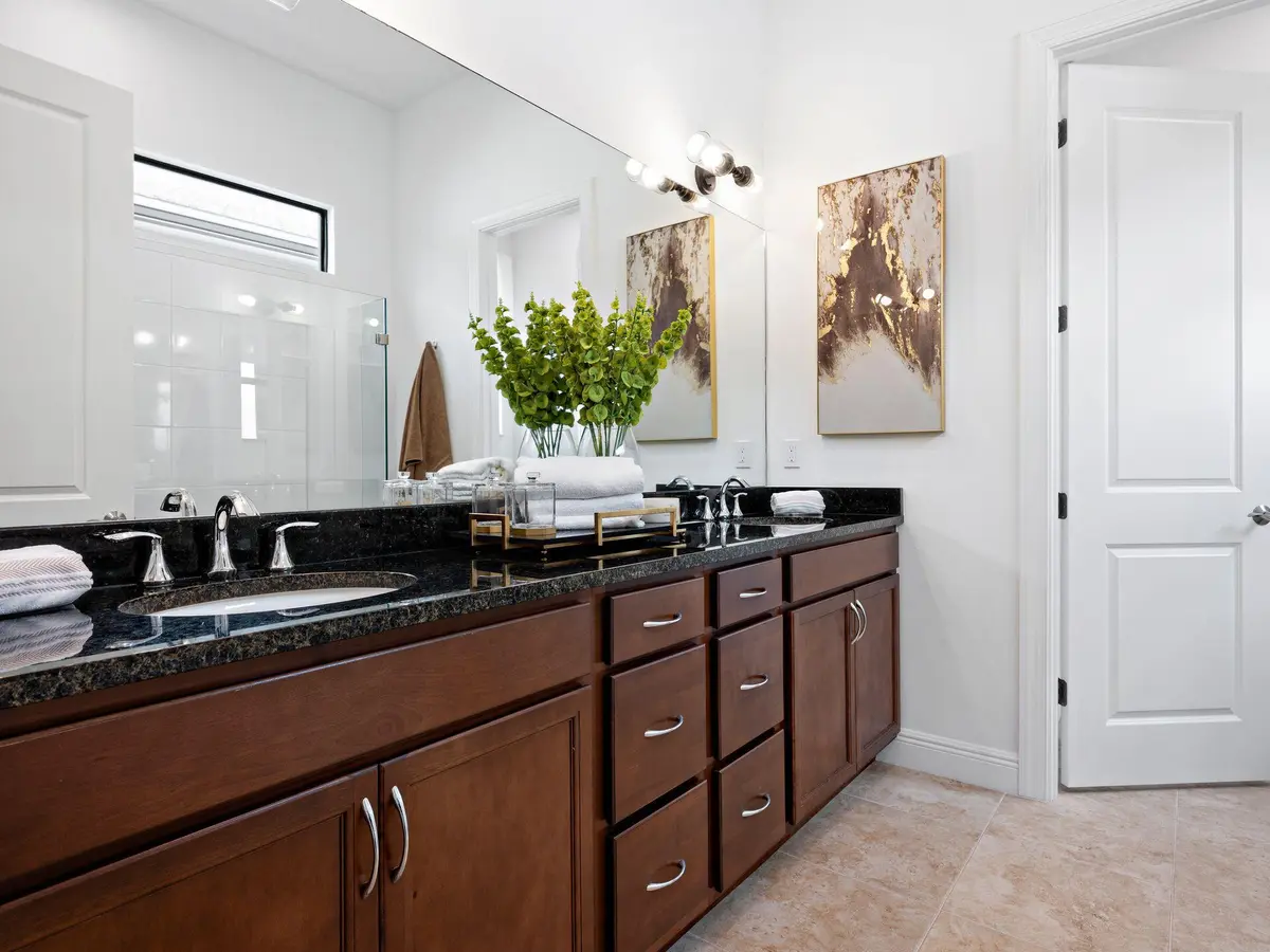 Beverly Model at 4976 Saint Armands Way, Westlake