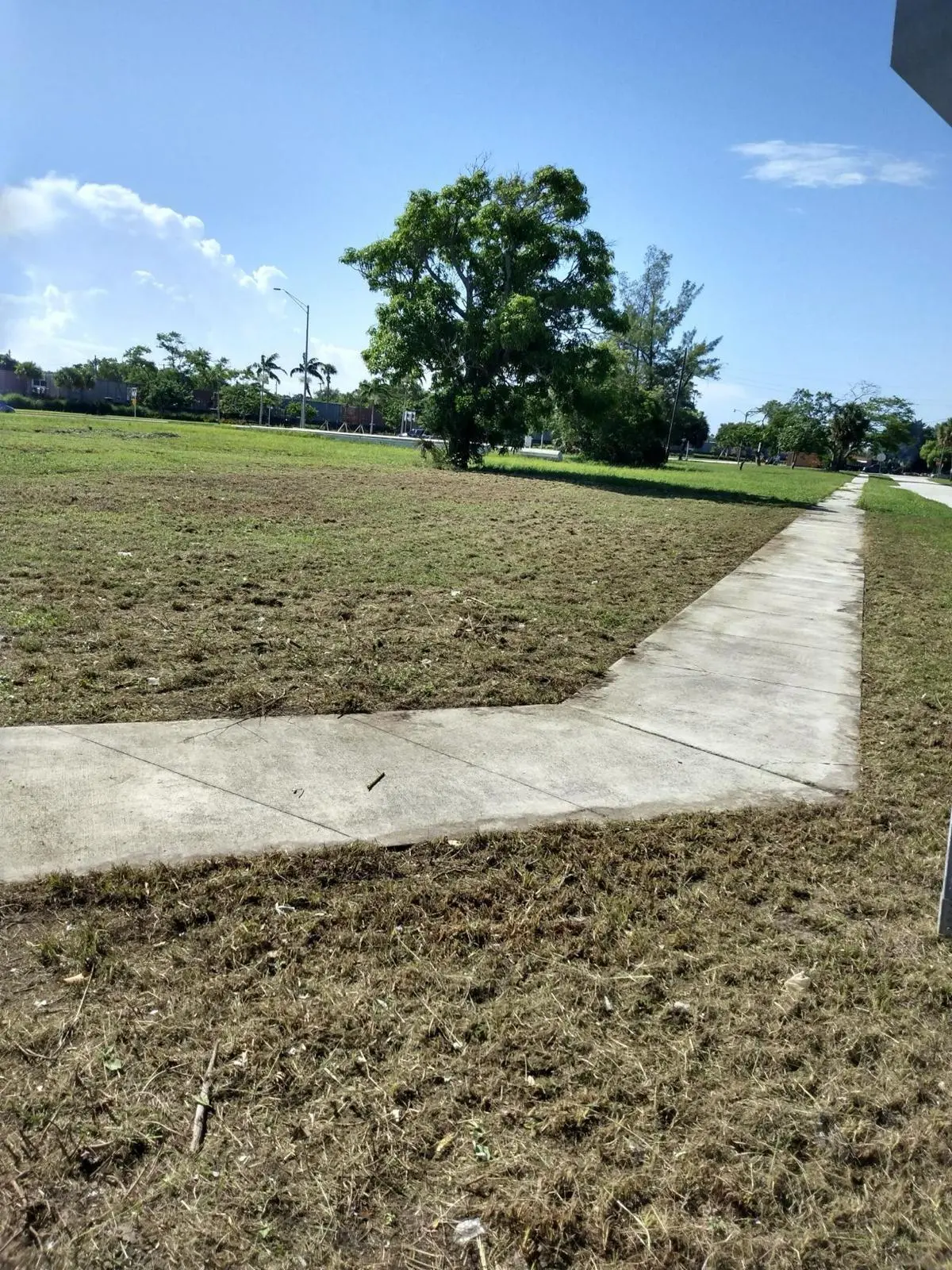 Photo 5 at 84 SW 1 Court, Deerfield Beach