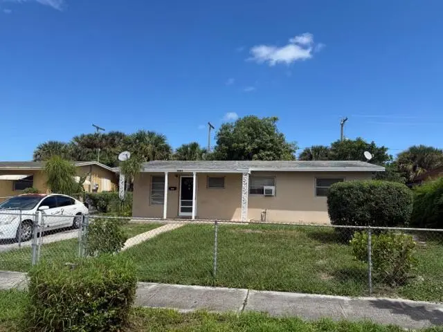IMG_2251 at 1441 8th Street, West Palm Beach