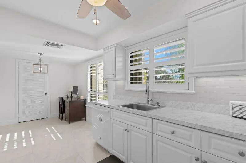 Kitchen 1 at 702 Wingfoot Drive D, Jupiter