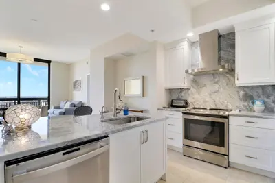 801 S Olive Avenue 902, West Palm Beach – sold