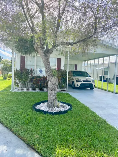 8 Florencia Ln, Port St. Lucie – sold