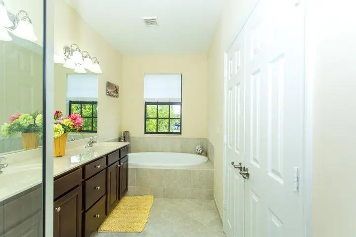 20220831154419175090000000-o at 10426 Wellington Parc Drive, Wellington