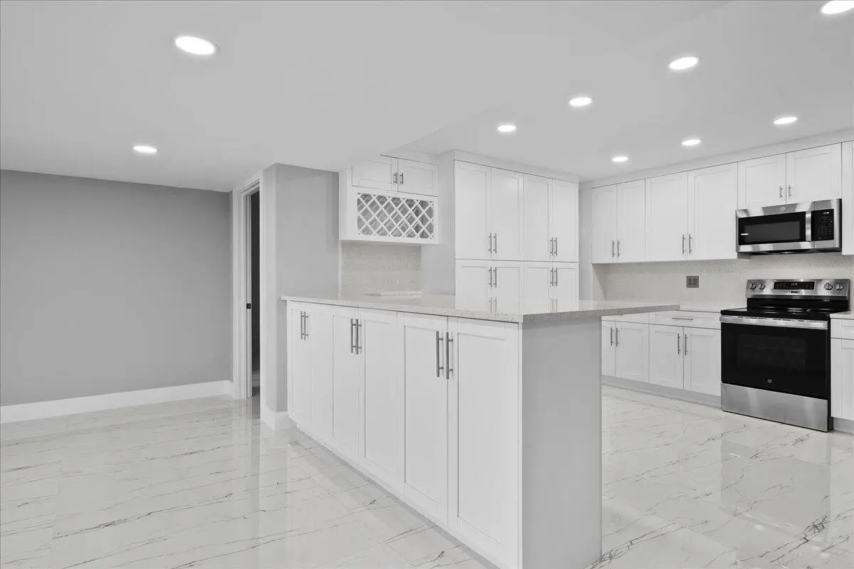 1-JLC_3796 at 3040 Lake Shore Drive 101, Riviera Beach