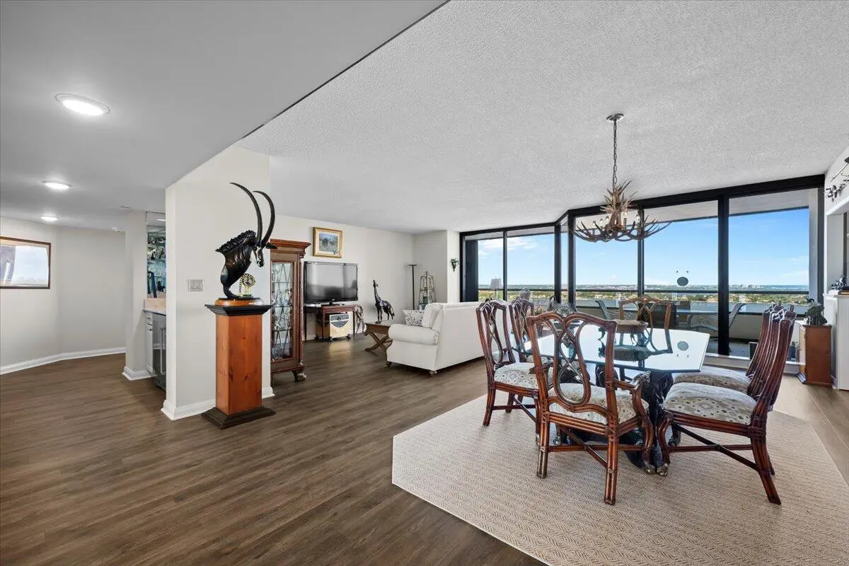 03-LUX_8566 at 100 Lakeshore Drive 1854, North Palm Beach