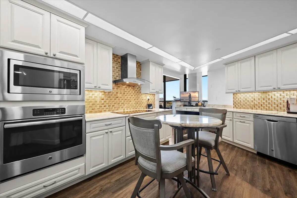 11-LUX_8636 at 100 Lakeshore Drive 1854, North Palm Beach