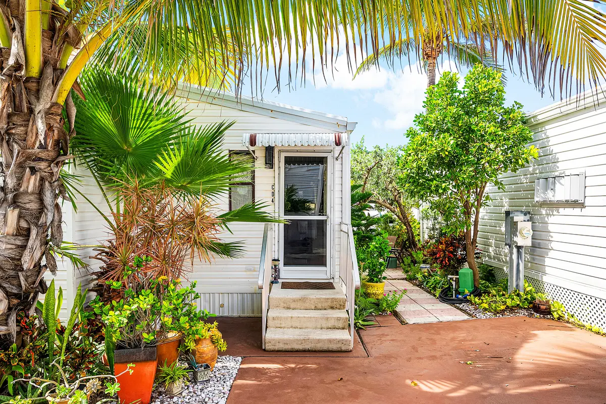002-4WestCedarDrive-CD4-BrinyBreezes-FL- at 4 East Cedar Drive Cd, Briny Breezes