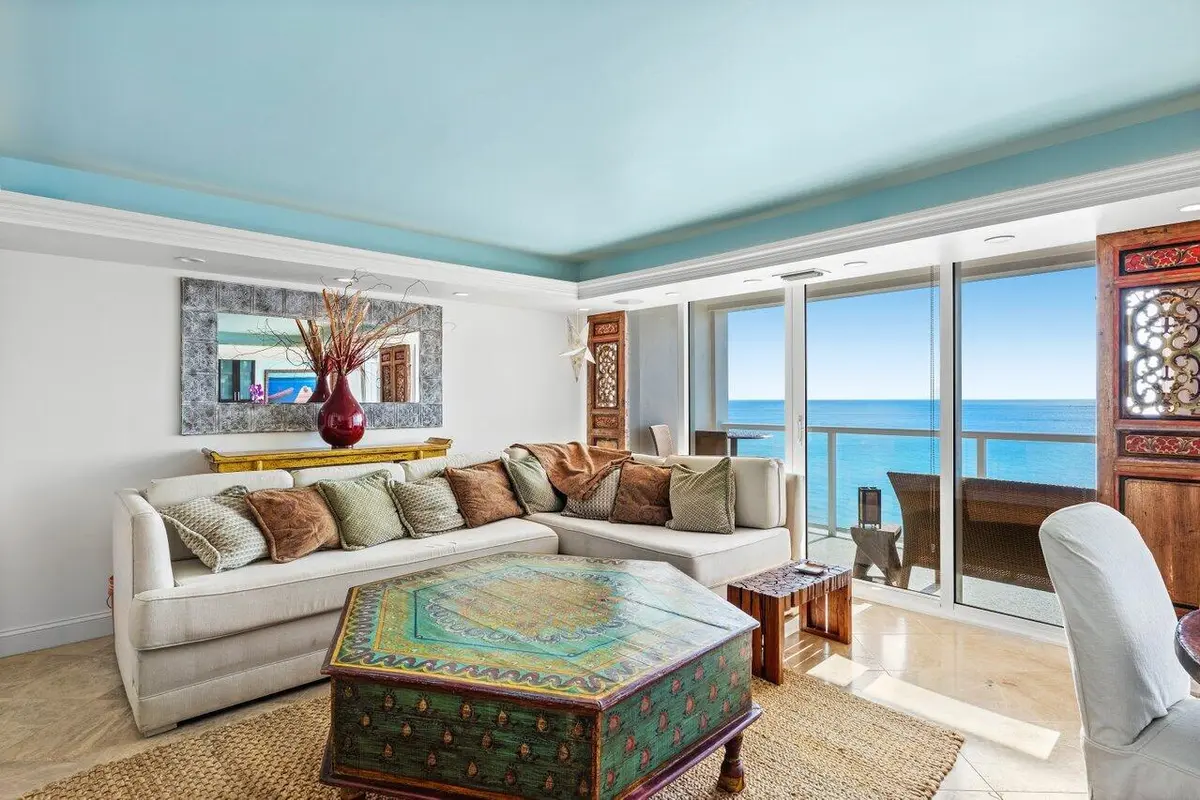 LR at 2800 S Ocean Boulevard 11c, Boca Raton