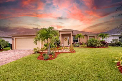 448 SW Vista Lake Drive, Port St. Lucie – Single Family Residence for sale