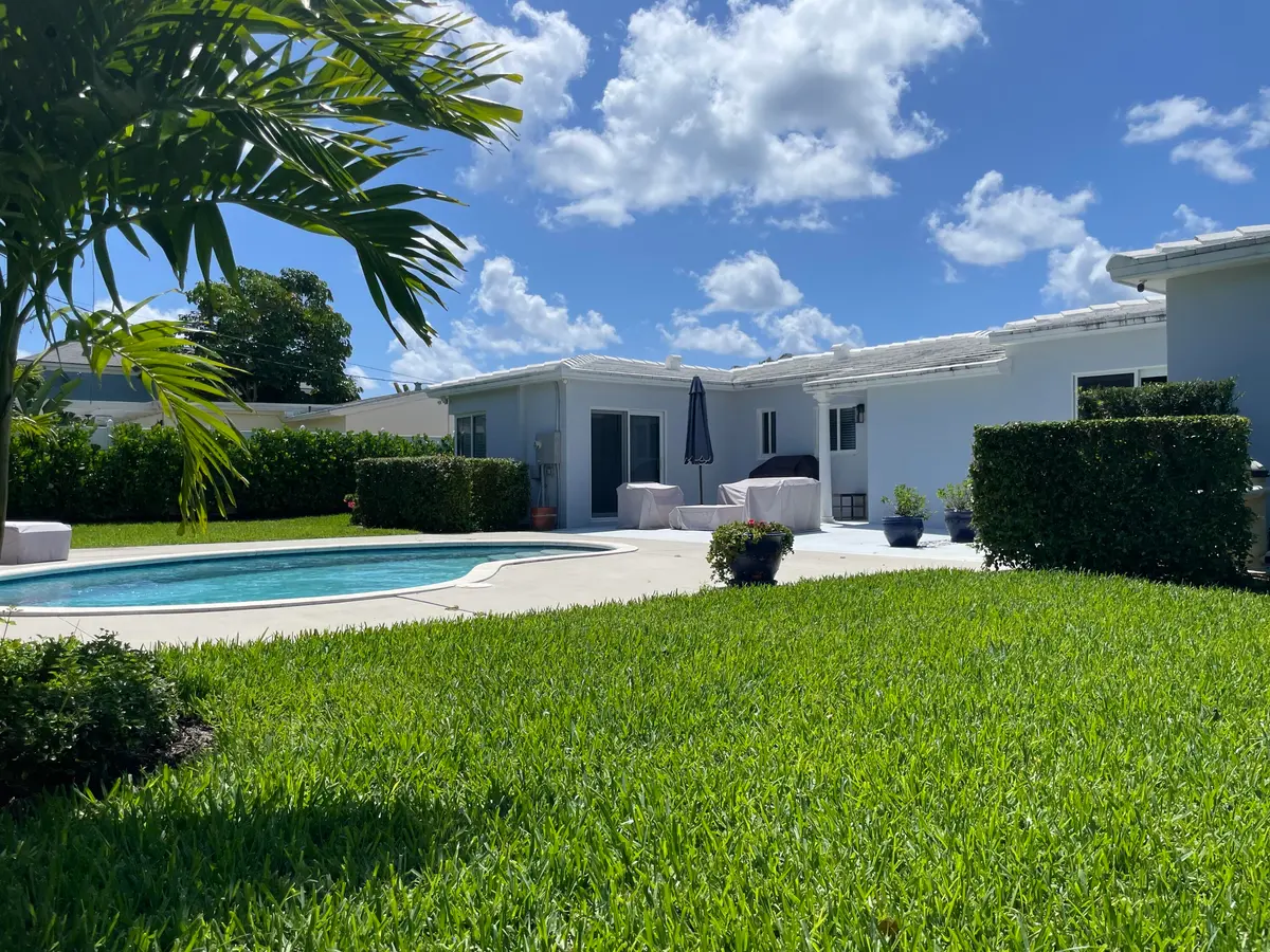 Fenced Yard at 369 Valley Forge Road, West Palm Beach
