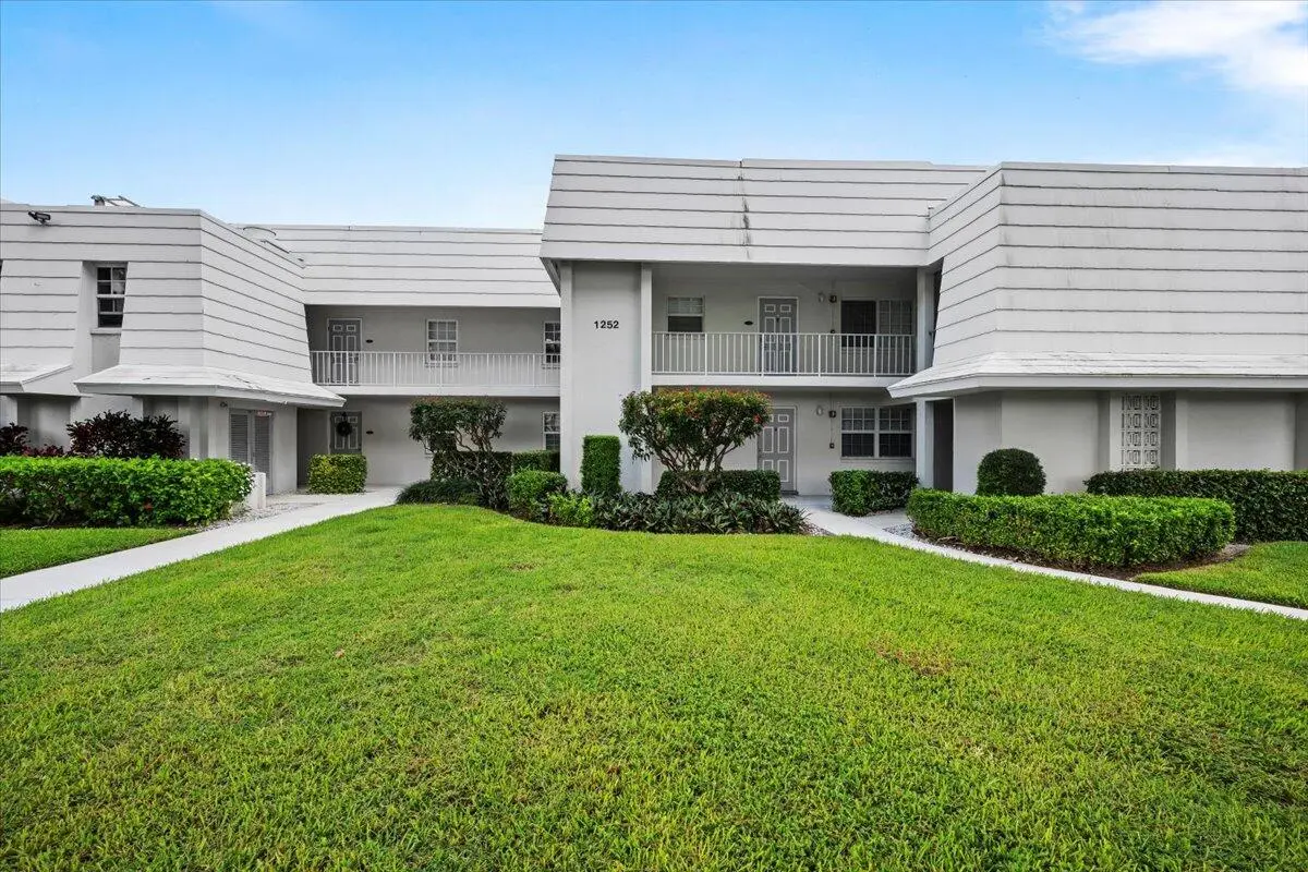 02-LUX_1032 at 1252 N Sugar Sands Boulevard 137, Riviera Beach