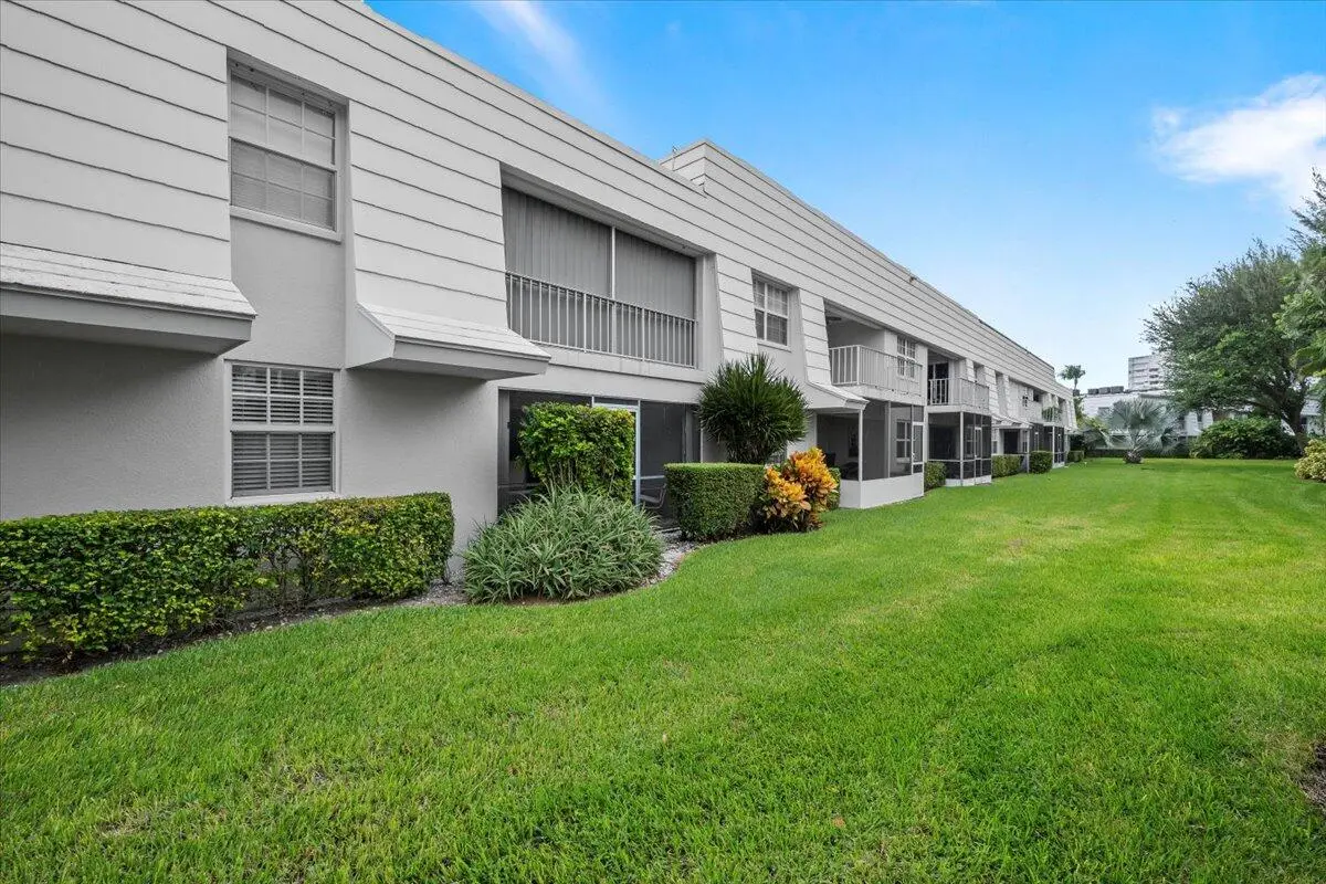 03-LUX_1037 at 1252 N Sugar Sands Boulevard 137, Riviera Beach