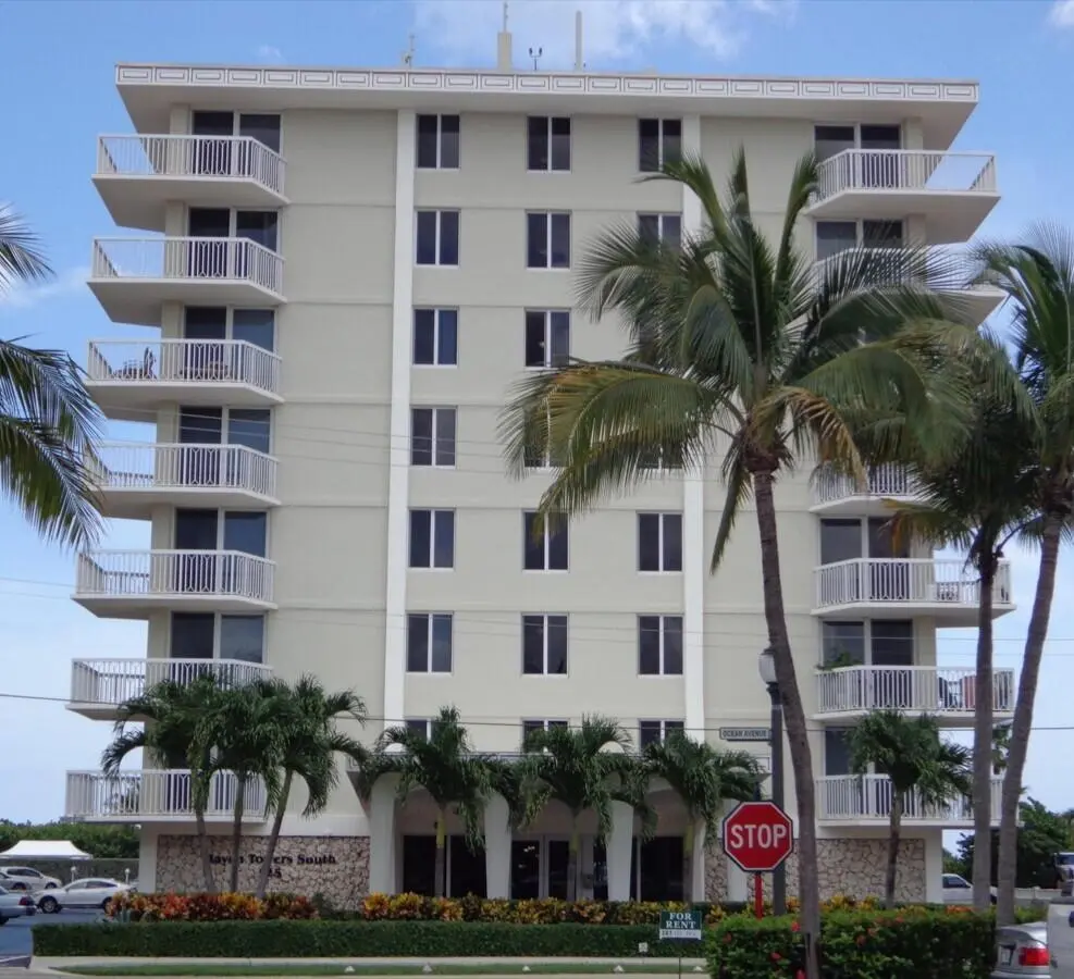 Front of Building at 125 Ocean Avenue 216, Palm Beach Shores