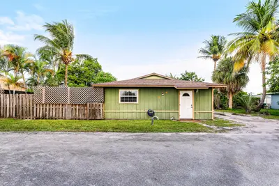 2907 Apalachee Road, Palm Springs – Duplex for sale