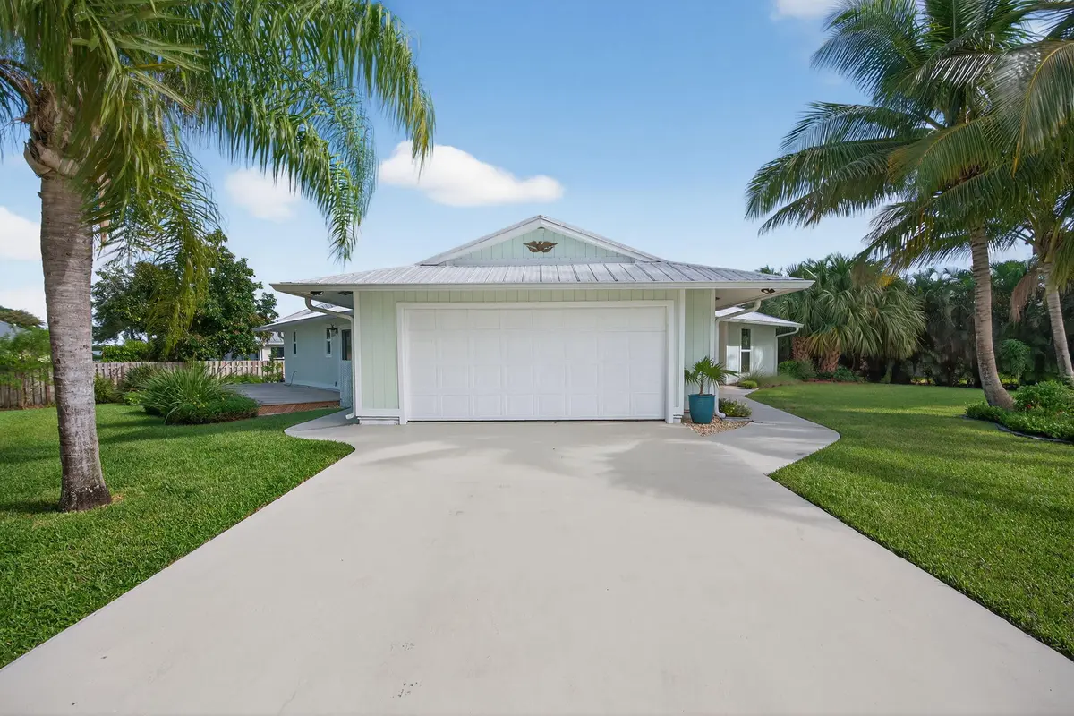 19-web-or-mls-006__MLP0027 at 5273 SE Tall Pines Way, Stuart