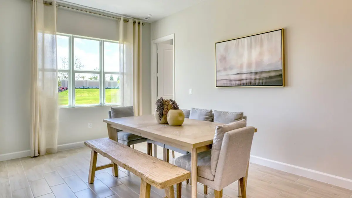Dining at 1401 SE Crosswood Way, Port St. Lucie