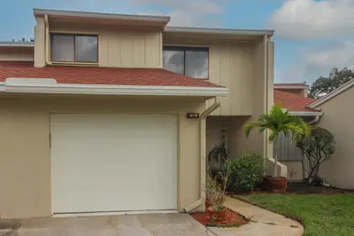 1679 SW Crossing Circle, Palm City – Townhouse for sale