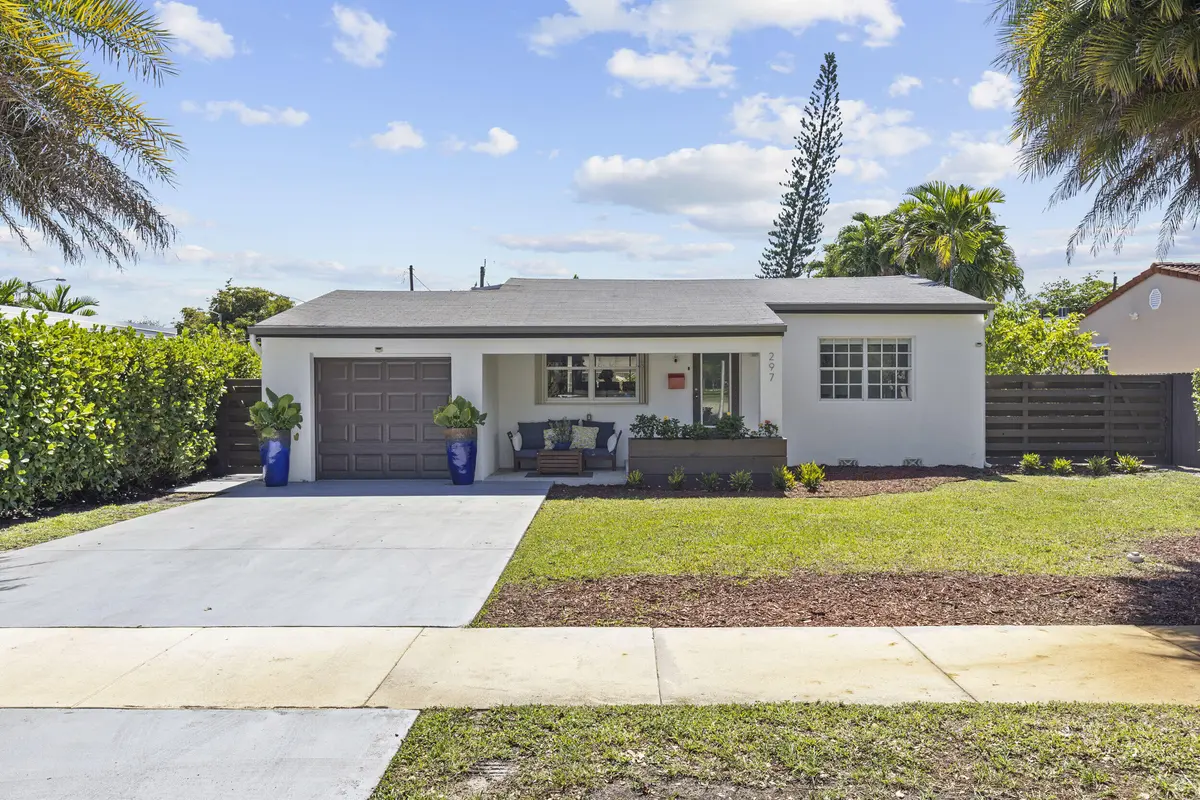 453a0140 at 297 Minola Drive, Miami Springs