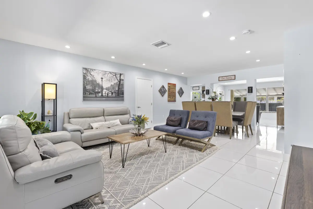 453a0166 at 297 Minola Drive, Miami Springs