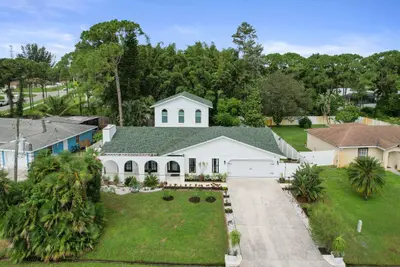 1992 SW Brisbane Street, Port St. Lucie – Single Family Residence for rent