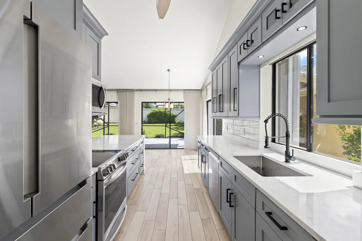 New Chefs Kitchen at 125 Cape Pointe Circle, Jupiter