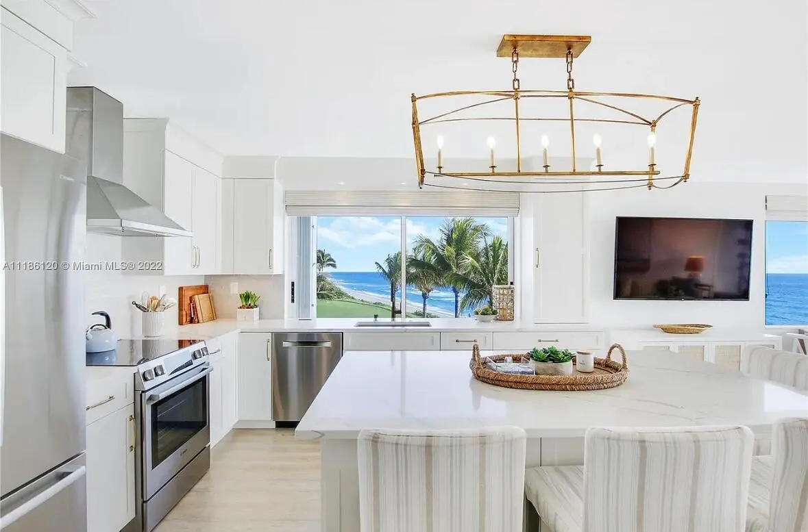 IMG_4855 at 350 S Beach Road 401, Tequesta