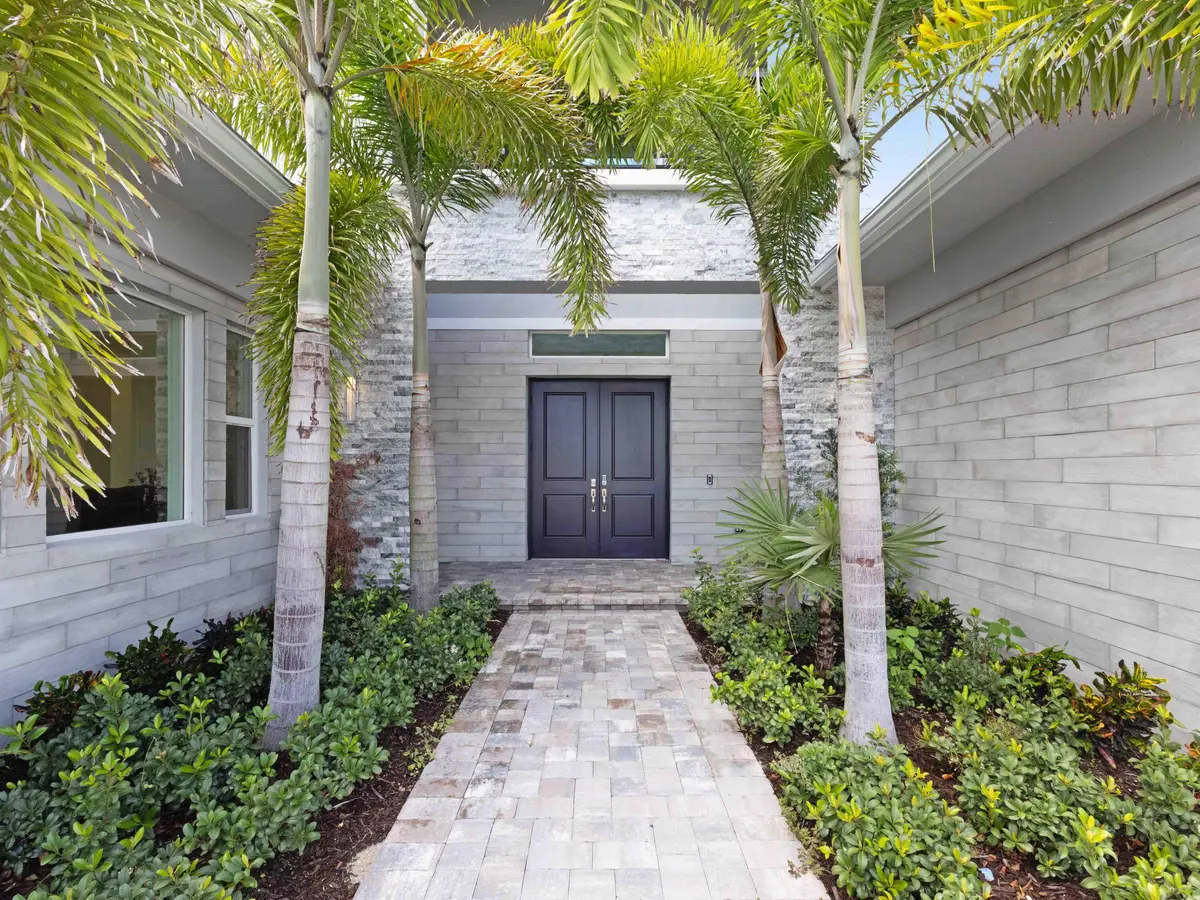 House Entry at 9124 Coral Isles Circle, Palm Beach Gardens