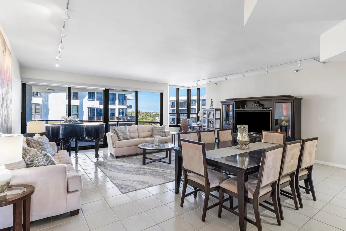 008-3120SouthOceanBoulevard-1502gor-Palm at 3120 S Ocean Boulevard 1502, Palm Beach