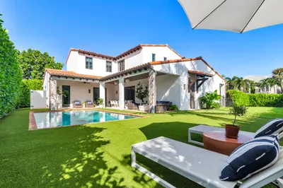 136 Santa Lucia Drive, West Palm Beach – Single Family Residence for sale