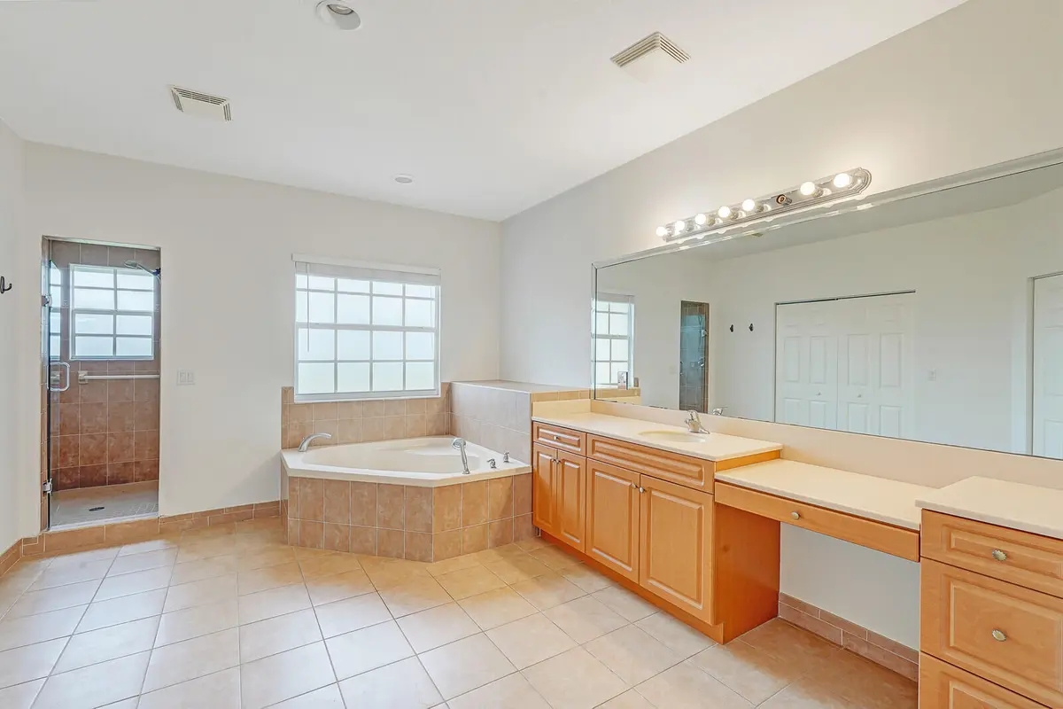 50_image_32_mls at 16383 73rd Terrace, Palm Beach Gardens