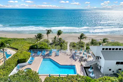 4746 S Ocean Boulevard 6, Highland Beach – sold