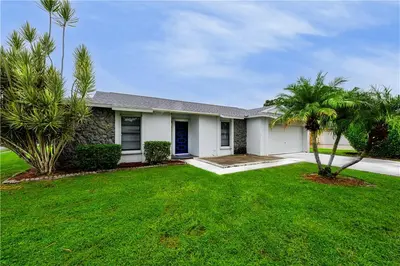 2490 4th Place, Vero Beach – Single Family Residence for sale