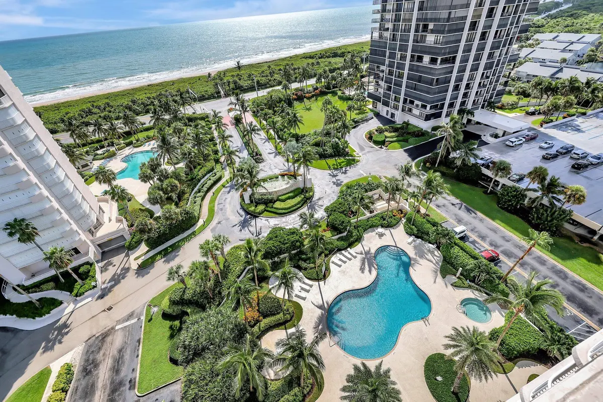 34-web-or-mls-632A3251 at 5049 N Highway A1a 1404, Hutchinson Island