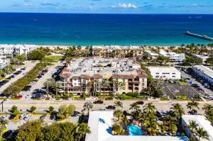 front at 4445 El Mar Drive 2306, Lauderdale-By-The-Sea
