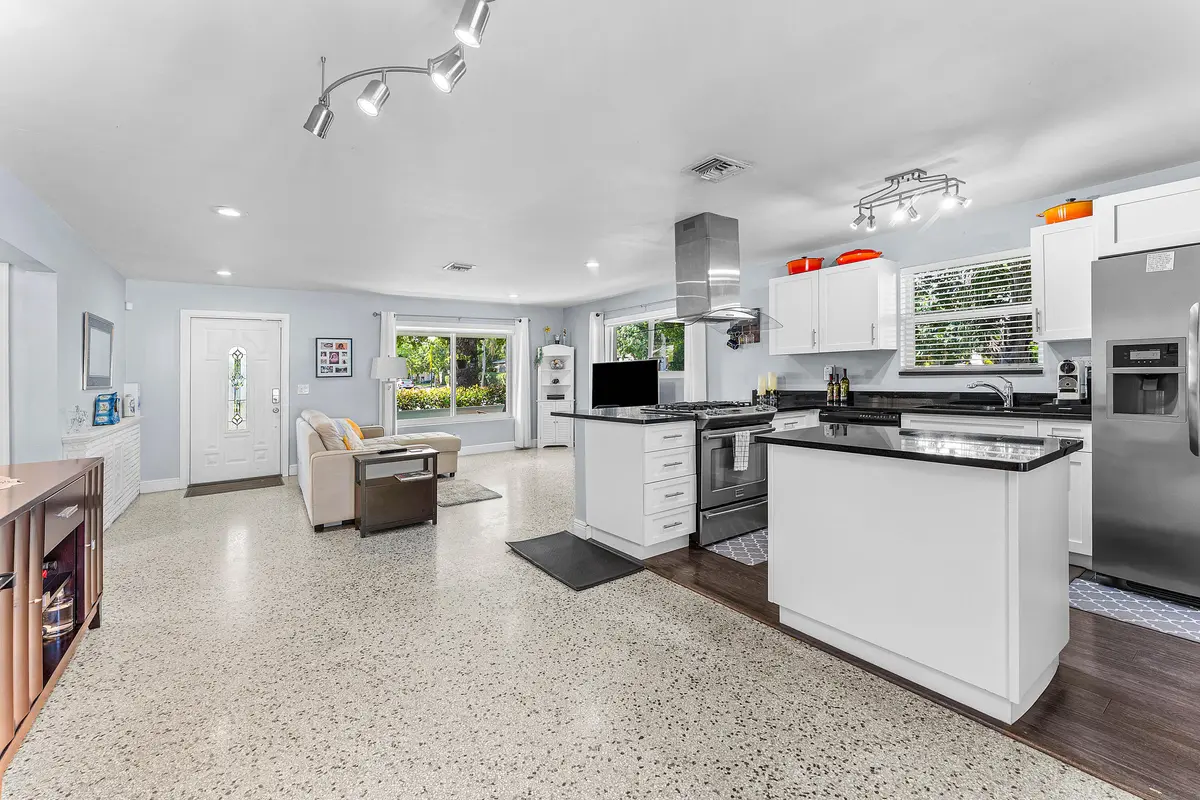 004-43945thStreet-WestPalmBeach-FL-33407 at 439 45th Street, West Palm Beach