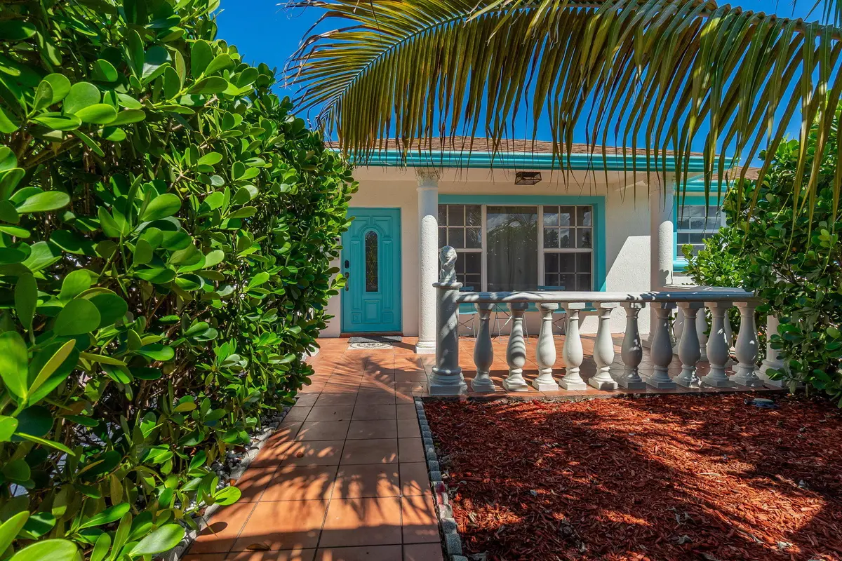 5-web-or-mls-DSC04707 at 951 Green Street, West Palm Beach