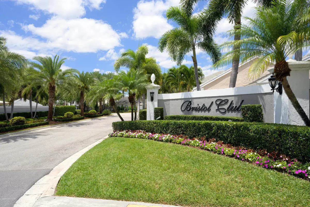 32 Admirals Ct Palm Beach-large-001-013- at 32 Admirals Court, Palm Beach Gardens
