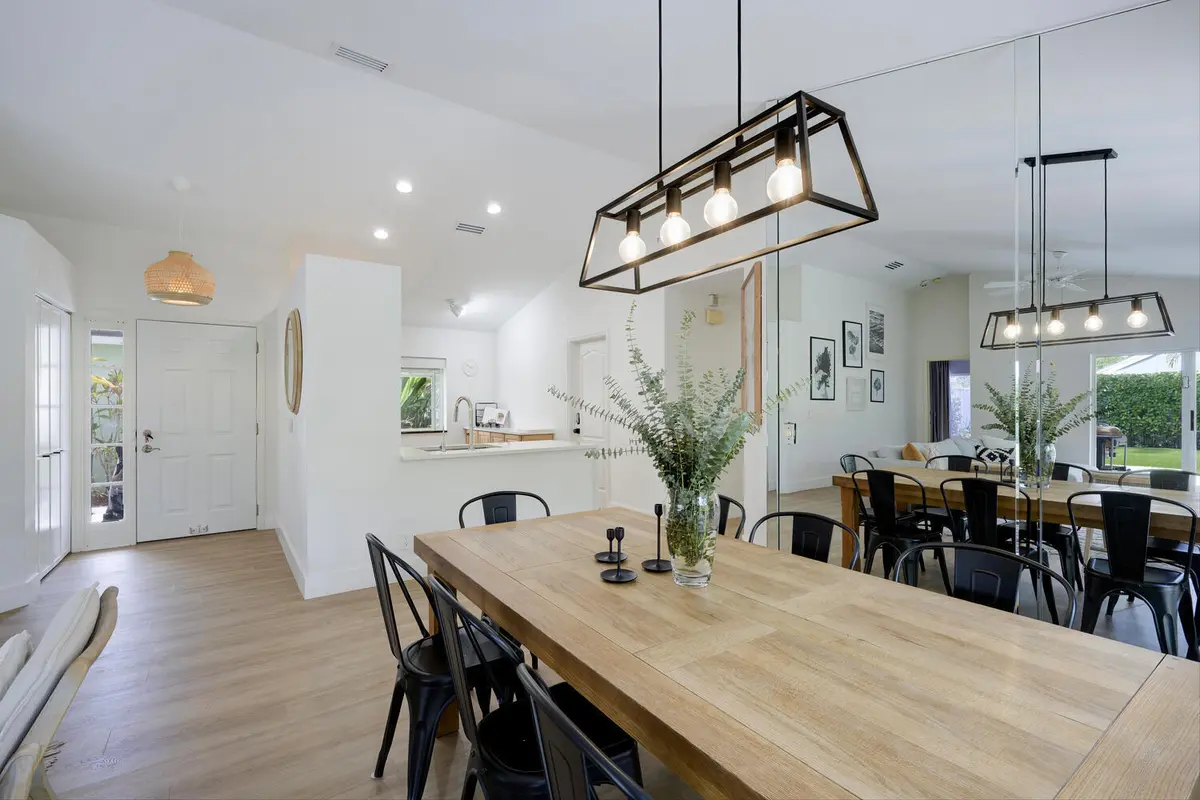 Dining and Kitchen Area at 32 Admirals Court, Palm Beach Gardens