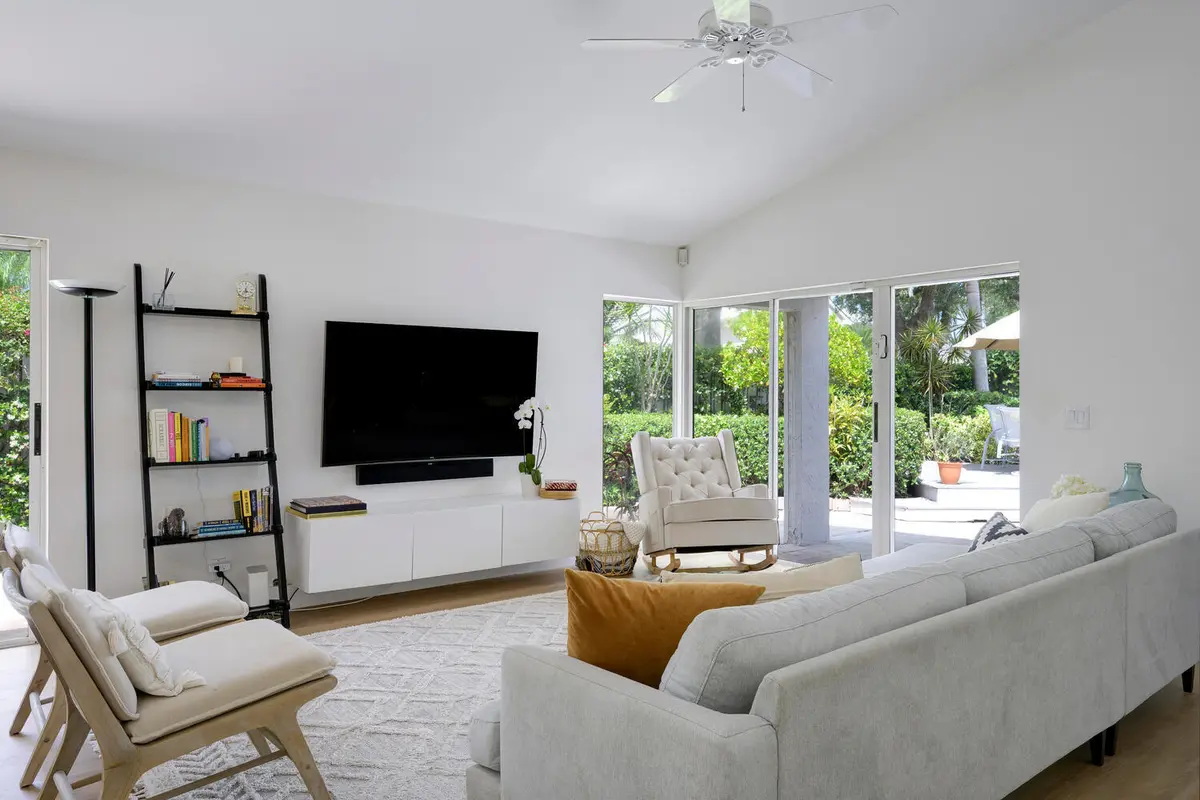 Spacious and Comfortable Living Room at 32 Admirals Court, Palm Beach Gardens