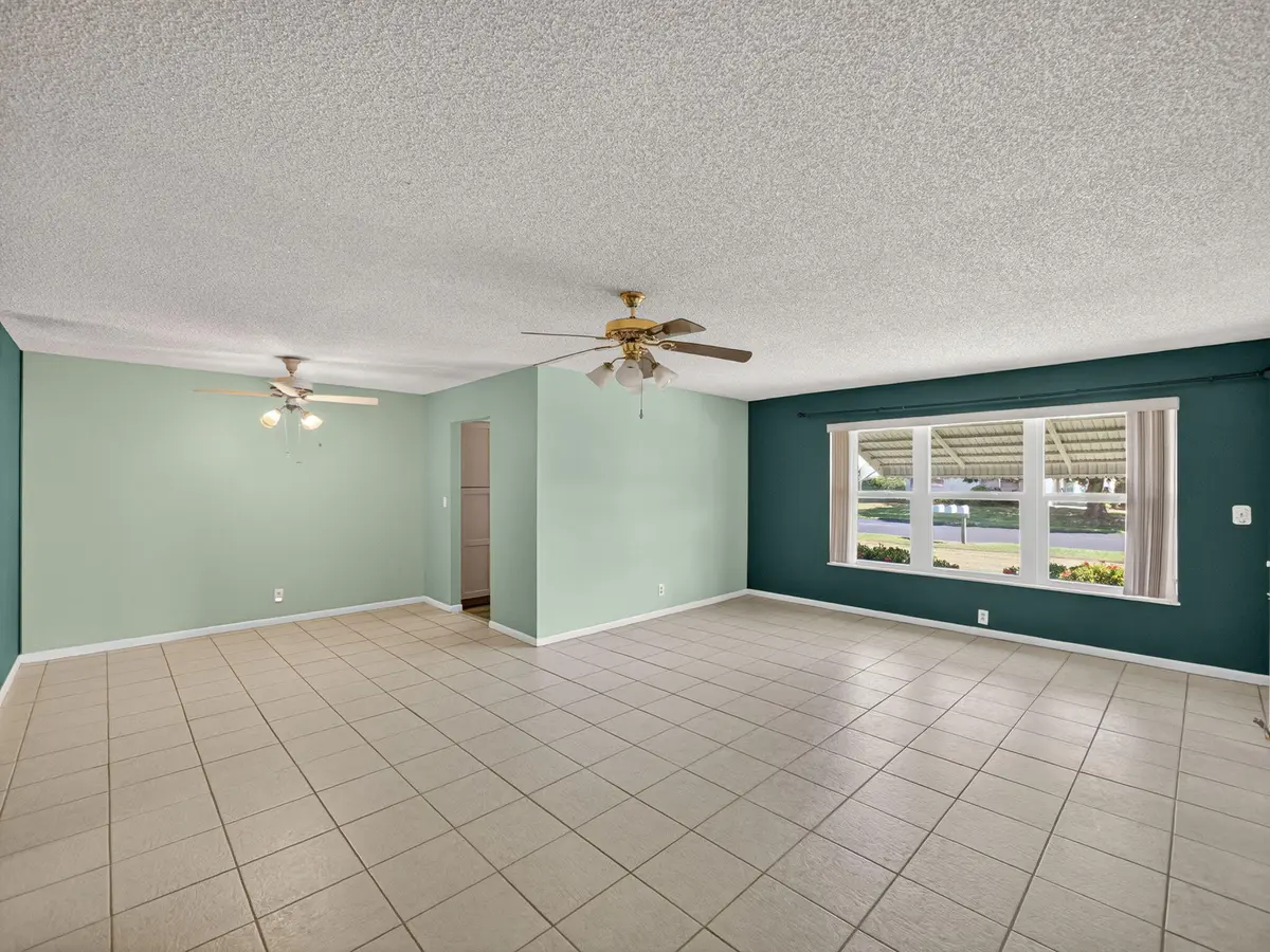 3-web-or-mls-010 at 111 Lakes End Drive B, Fort Pierce