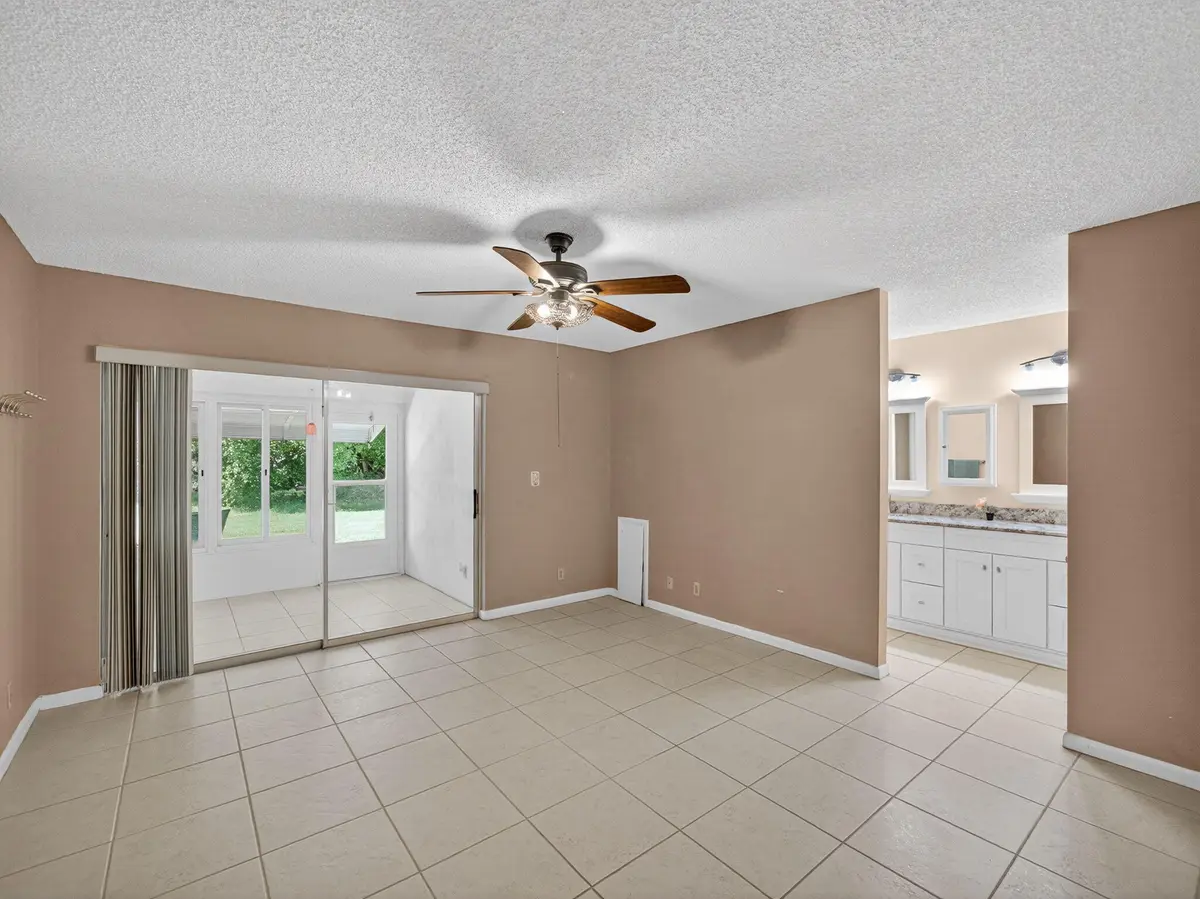7-web-or-mls-008 at 111 Lakes End Drive B, Fort Pierce