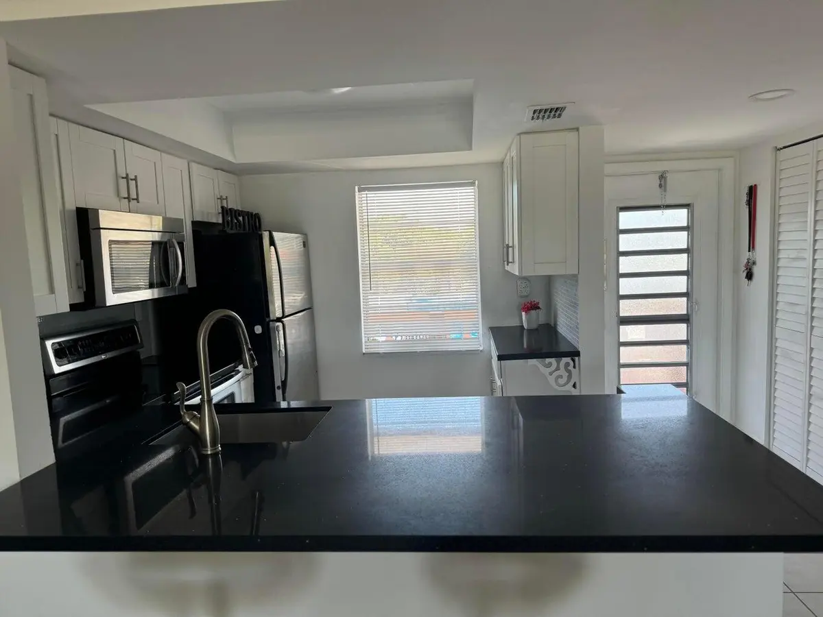 9272 SW 3rd Street 411, Boca Raton, FL – photo 2
