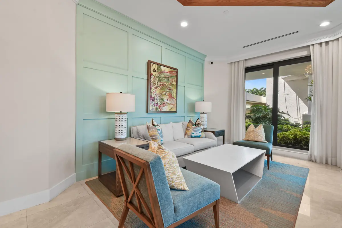 Lobby at 3322 Casseekey Island Road 302, Jupiter