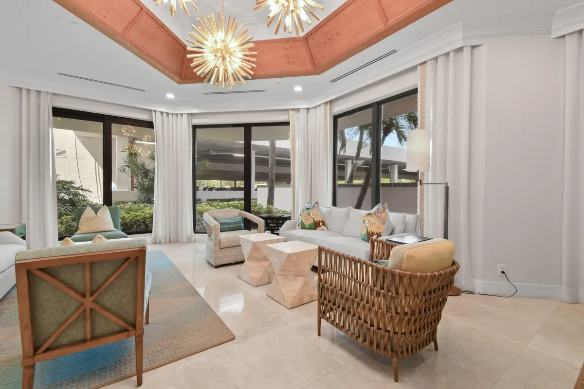 Lobby at 3322 Casseekey Island Road 302, Jupiter